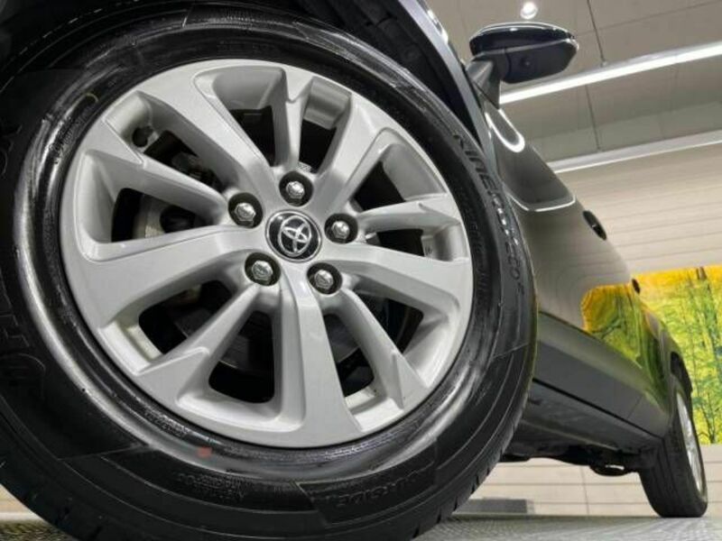YARIS CROSS-13