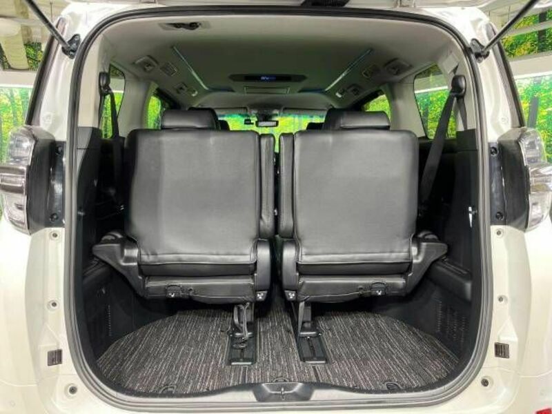 VELLFIRE-11