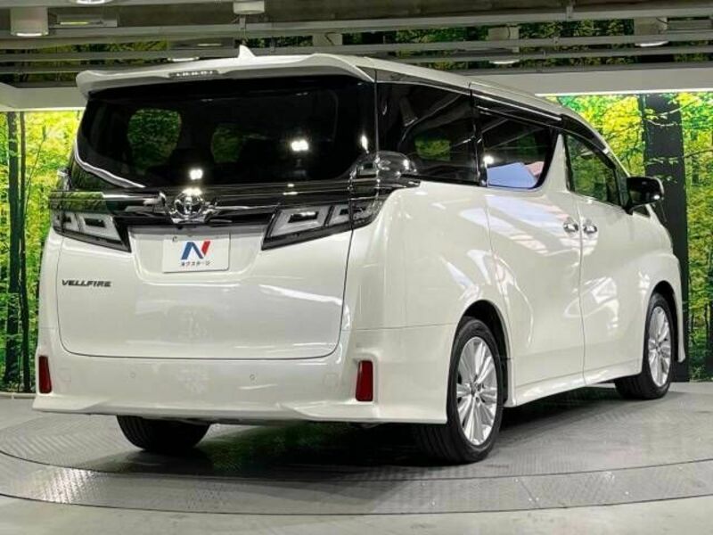VELLFIRE-18