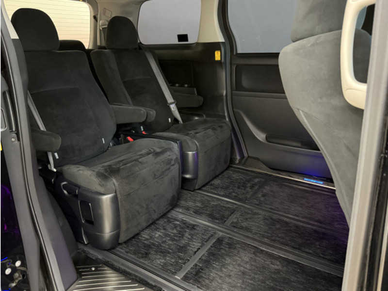 VELLFIRE-4