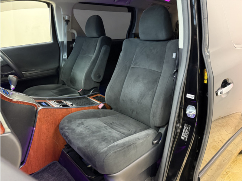 VELLFIRE-18
