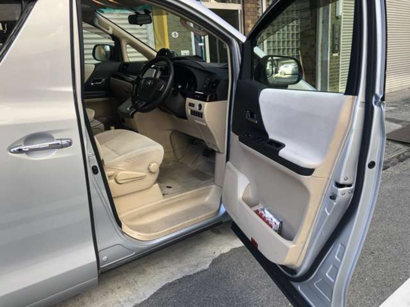 ALPHARD-12