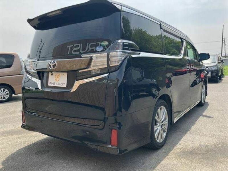 VELLFIRE-18