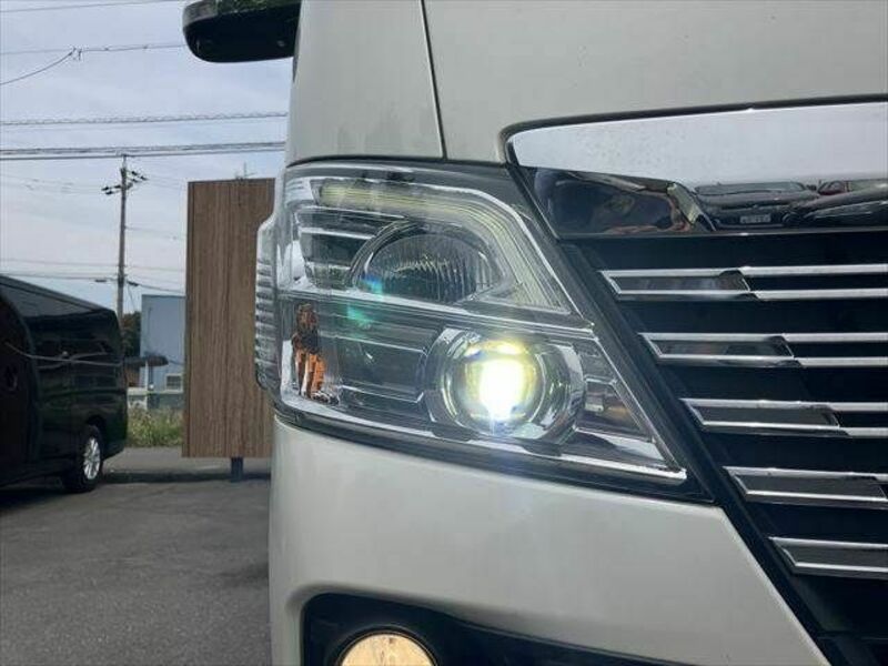NV350 CARAVAN-9