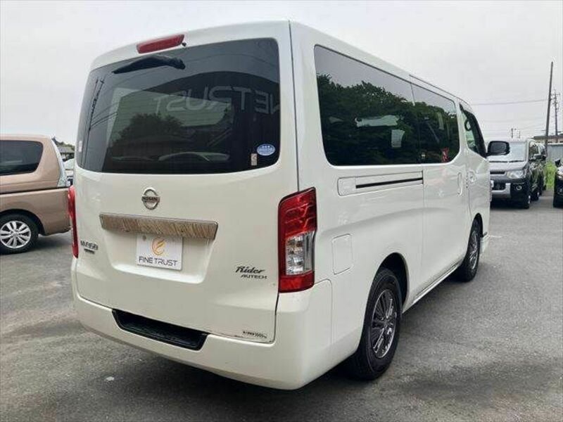 NV350 CARAVAN-15
