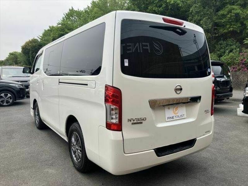 NV350 CARAVAN-17