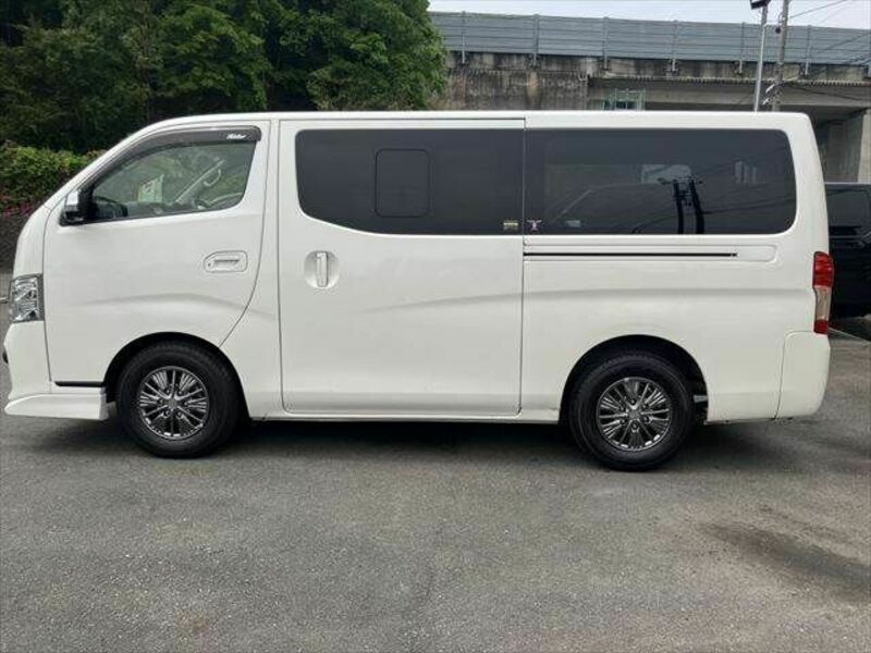 NV350 CARAVAN-18