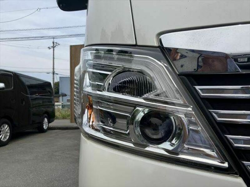 NV350 CARAVAN-22