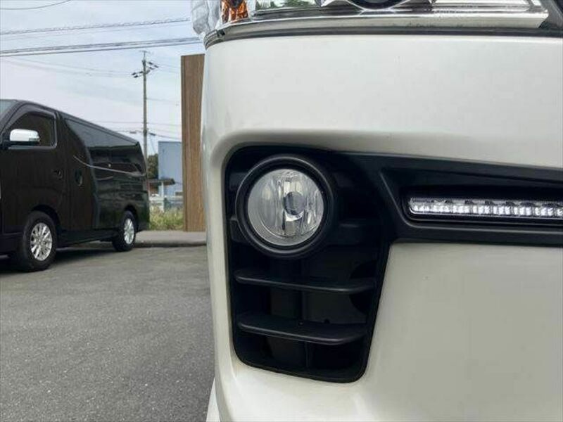 NV350 CARAVAN-24