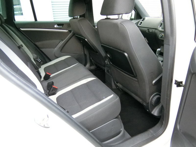 TIGUAN-12