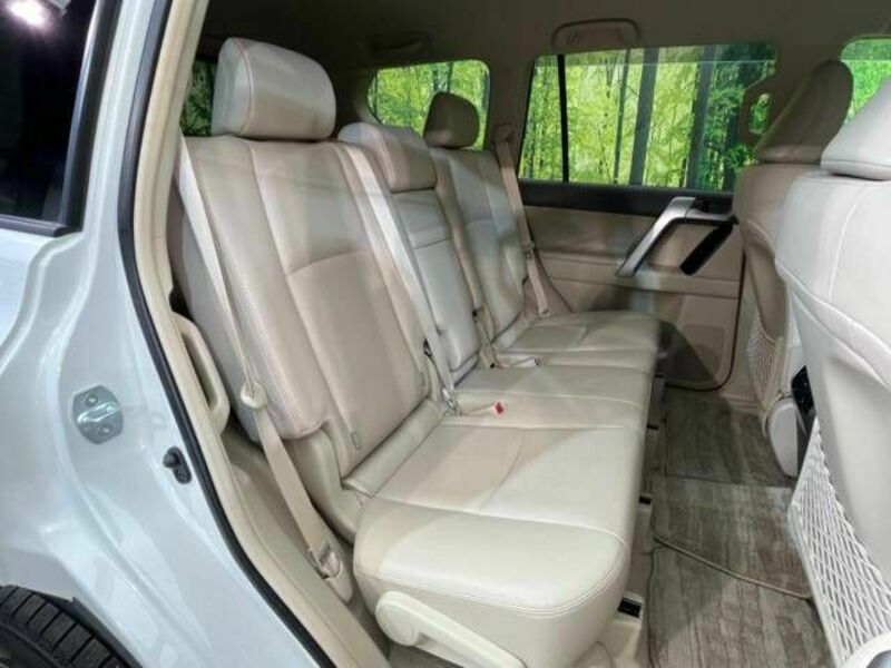 LAND CRUISER PRADO-9