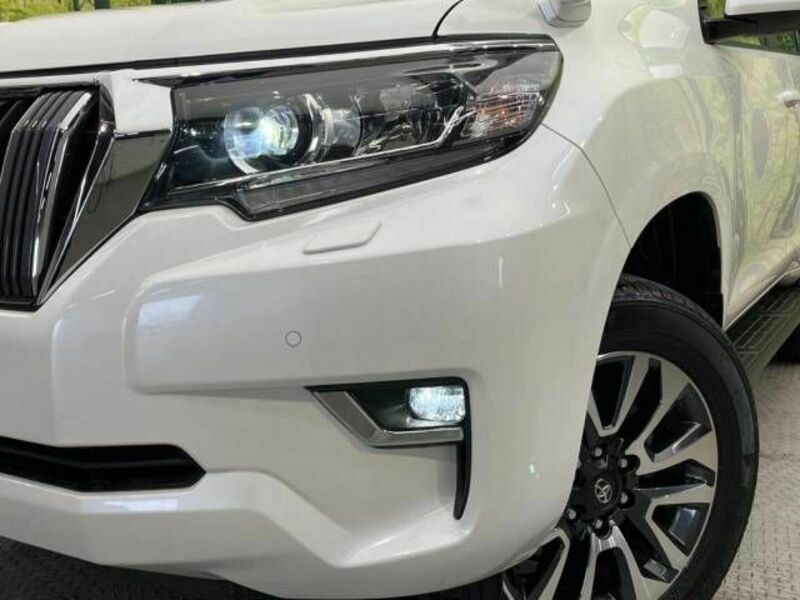 LAND CRUISER PRADO-12