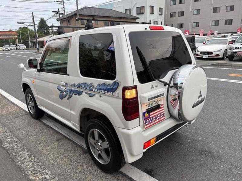 PAJERO MINI-16