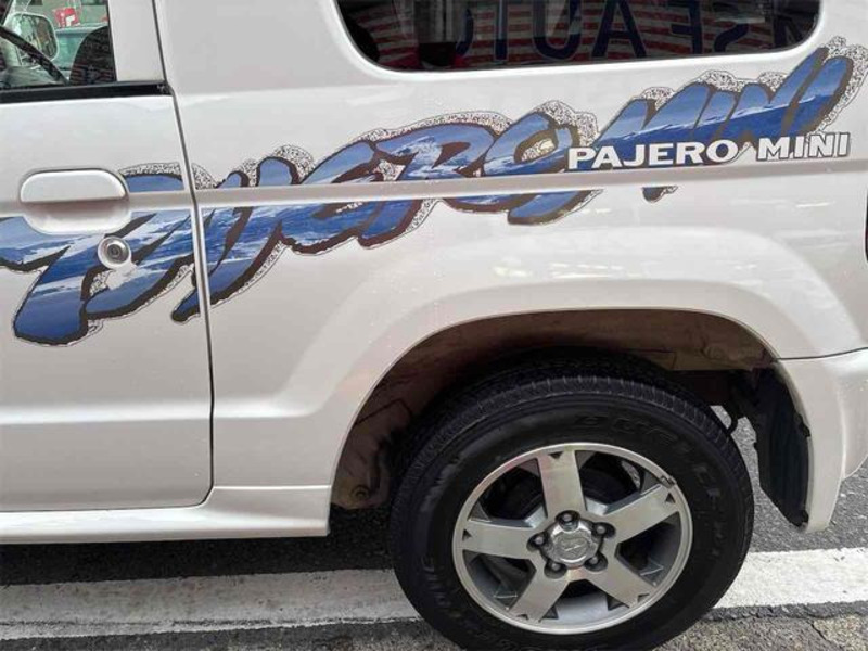 PAJERO MINI-19