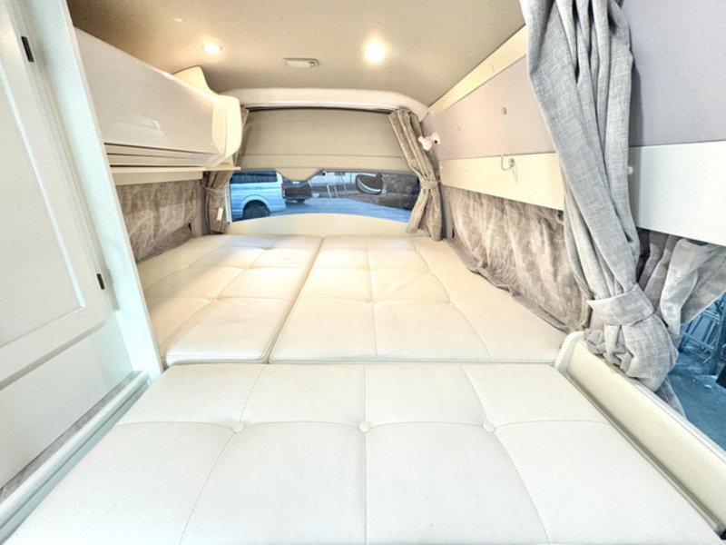 HIACE VAN-3