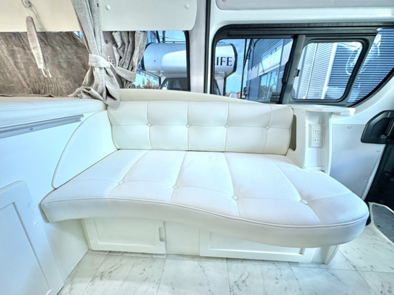 HIACE VAN-10