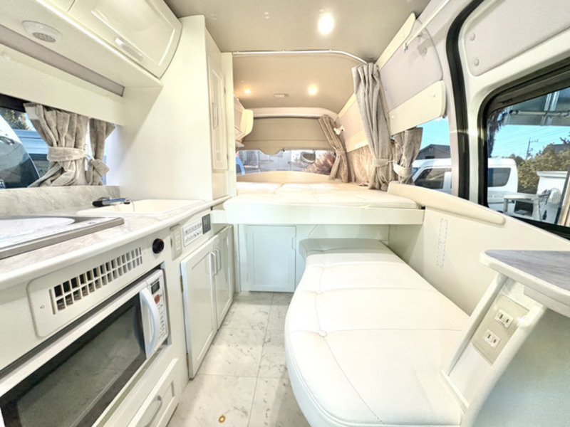 HIACE VAN-2