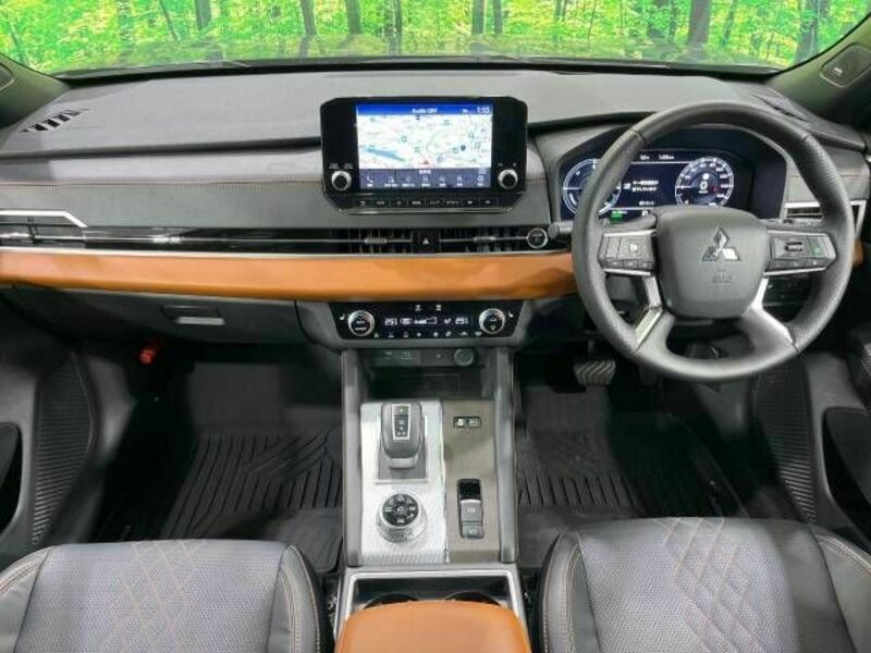 OUTLANDER PHEV-1