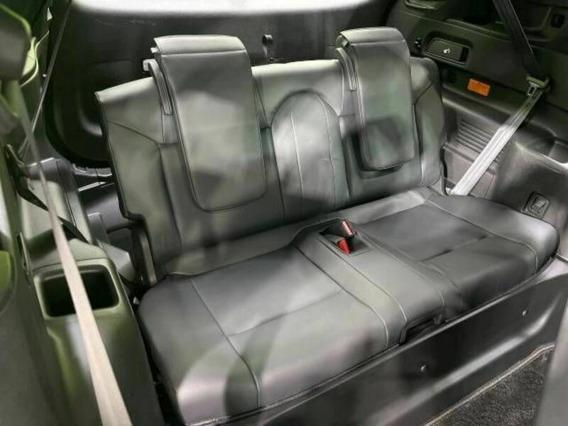 OUTLANDER PHEV-11