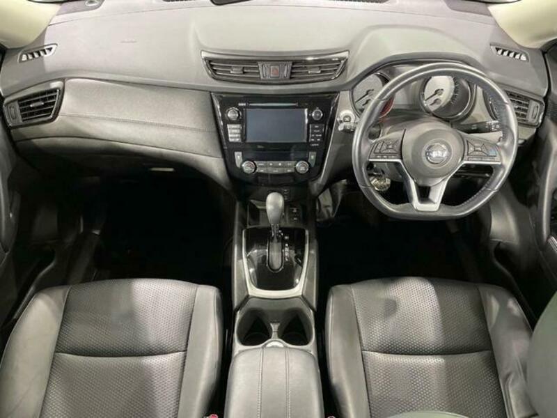 X-TRAIL-1