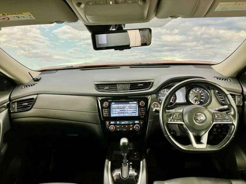 X-TRAIL-1