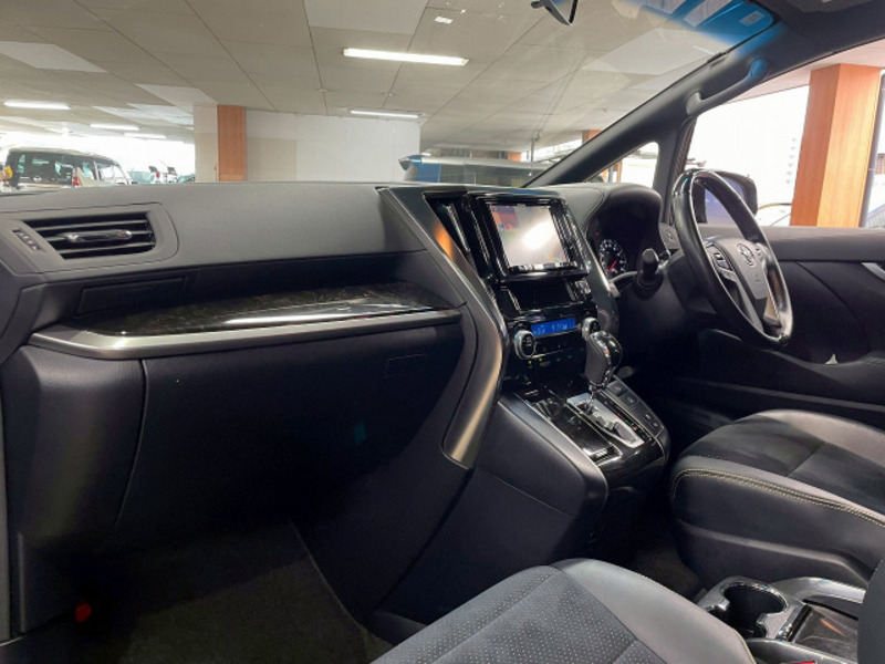 VELLFIRE-16