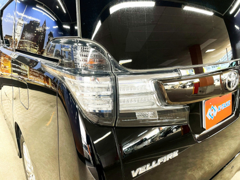 VELLFIRE-8