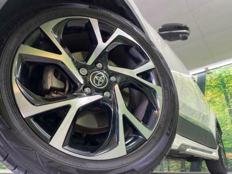 C-HR-12