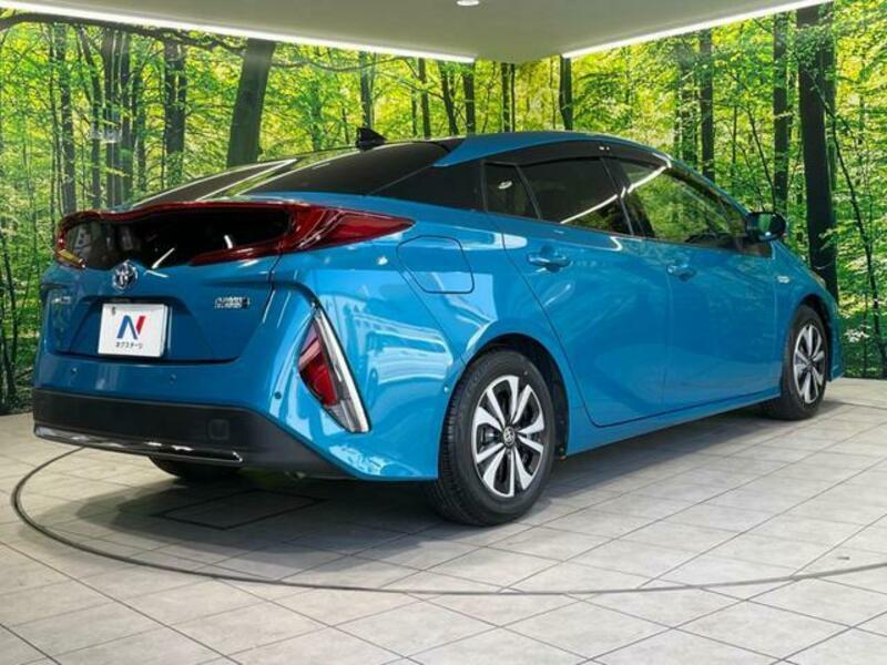 PRIUS PHV-16