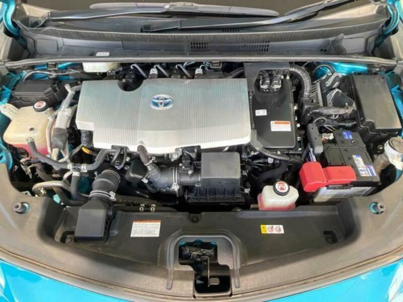 PRIUS PHV-17