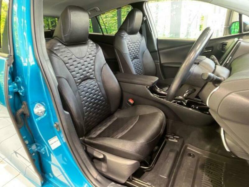 PRIUS PHV-7