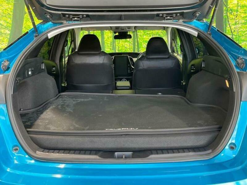 PRIUS PHV-9
