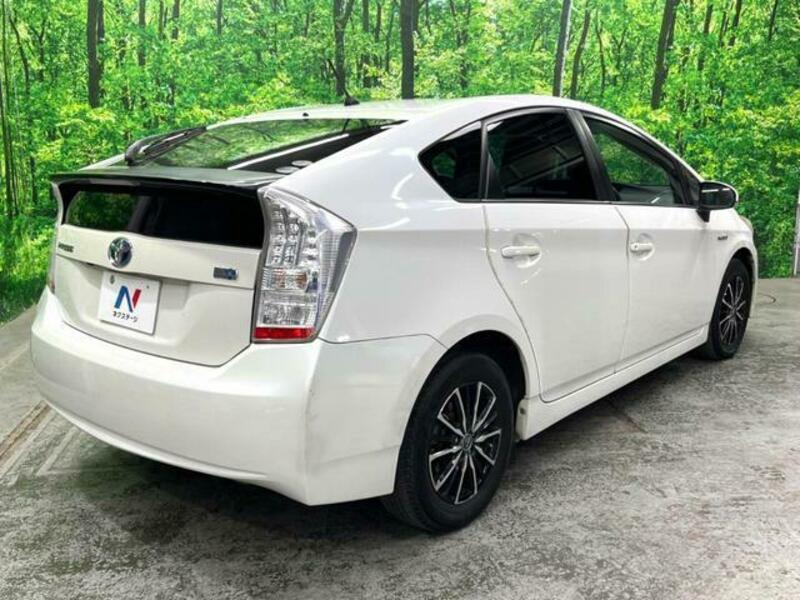 PRIUS-16