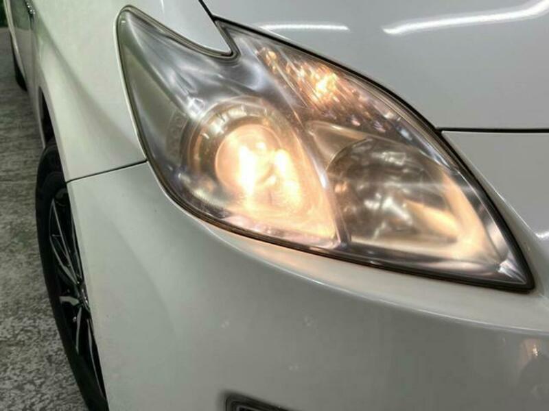 PRIUS-12