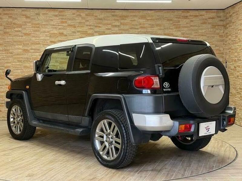 FJ CRUISER-16