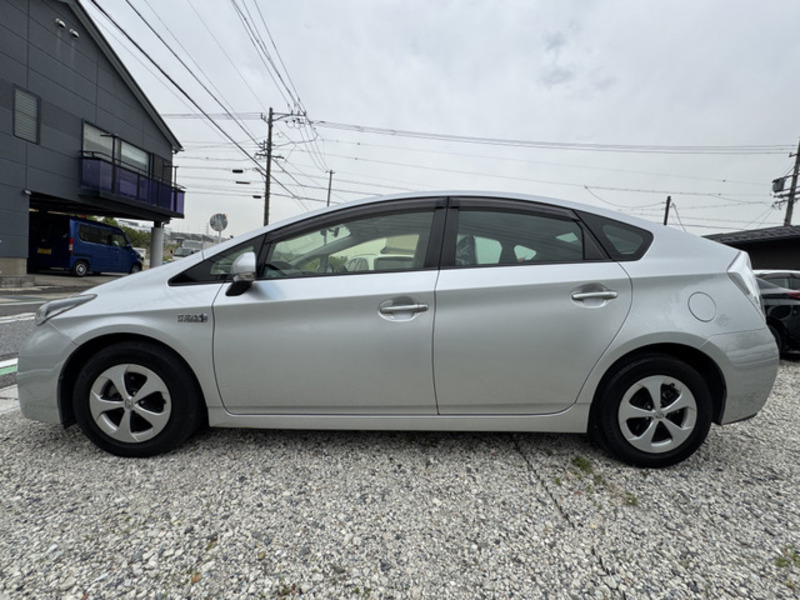 PRIUS PHV-6