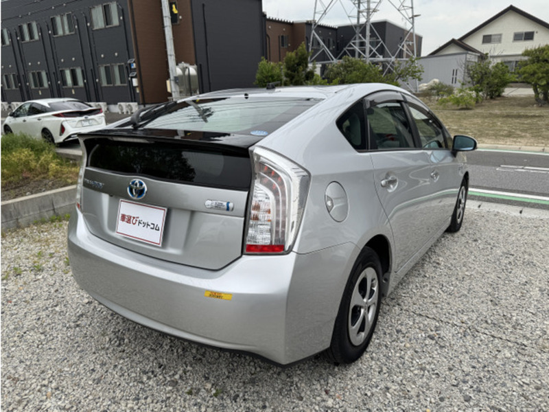 PRIUS PHV-8
