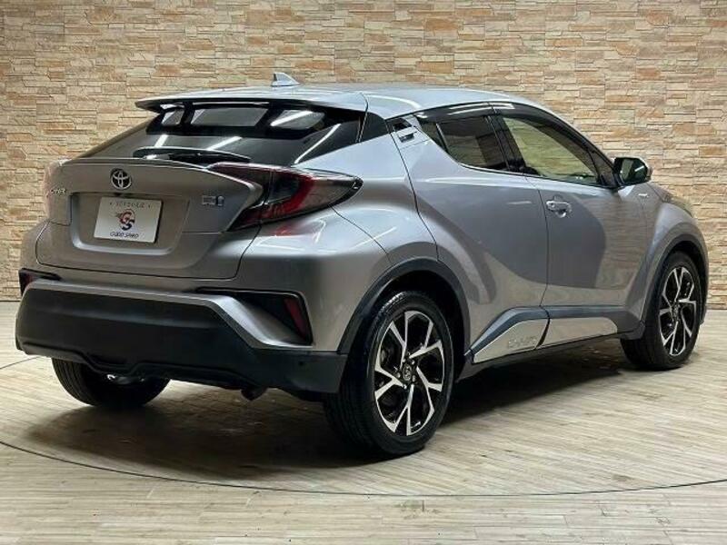 C-HR-15