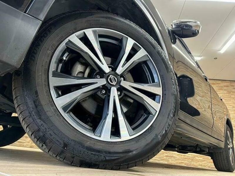 X-TRAIL-18