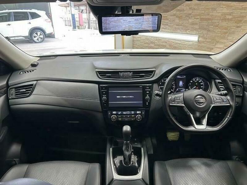 X-TRAIL-1