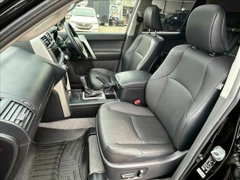 LAND CRUISER PRADO-16