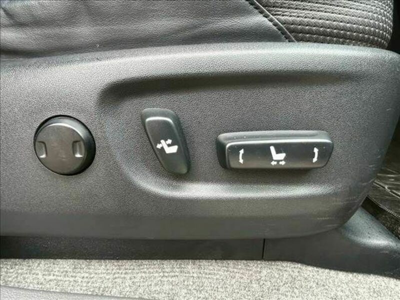 LAND CRUISER PRADO-25