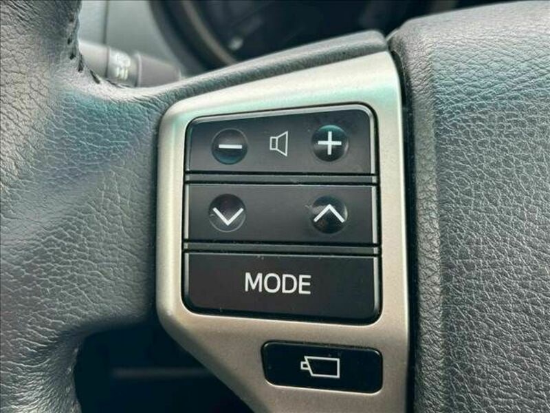 LAND CRUISER PRADO-26