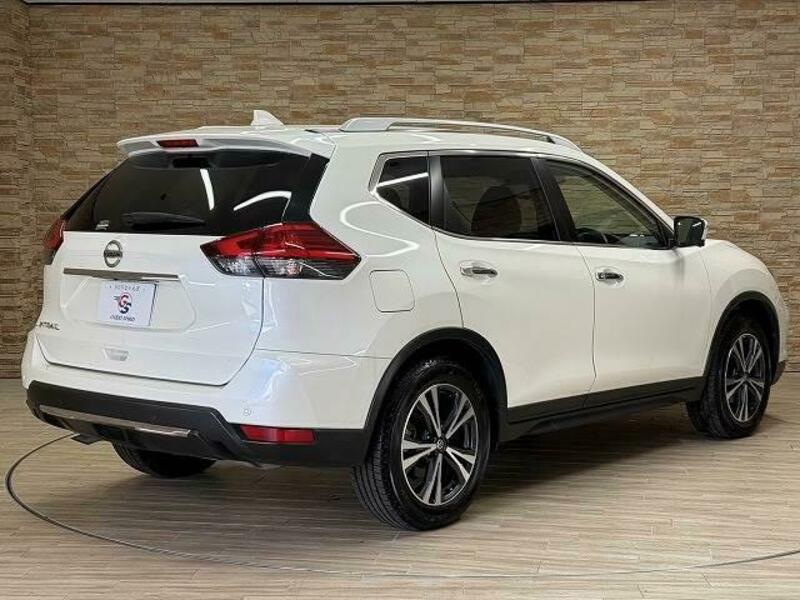 X-TRAIL-16