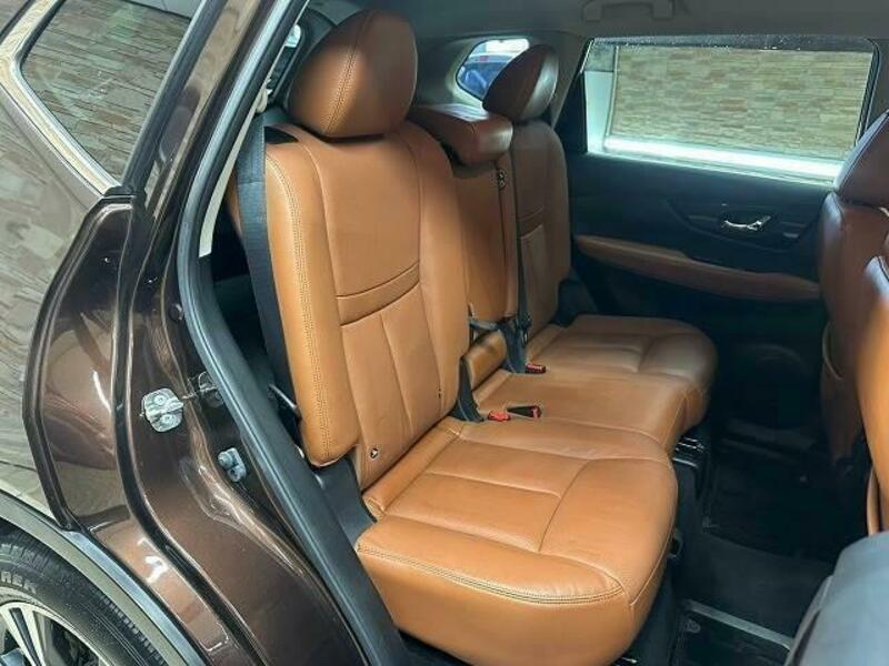 X-TRAIL-5