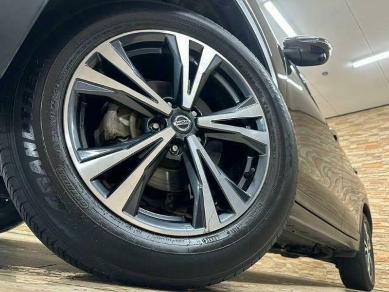 X-TRAIL-18
