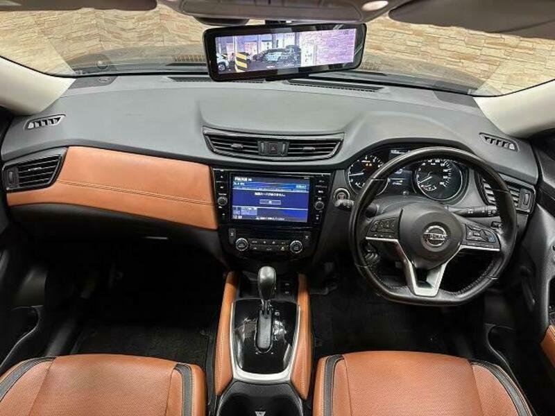 X-TRAIL-1
