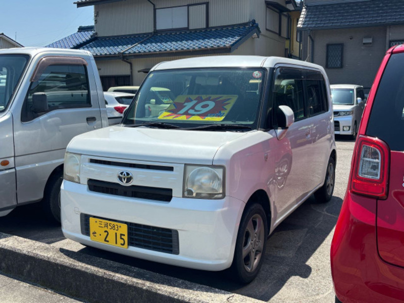 TOYOTA　PIXIS SPACE