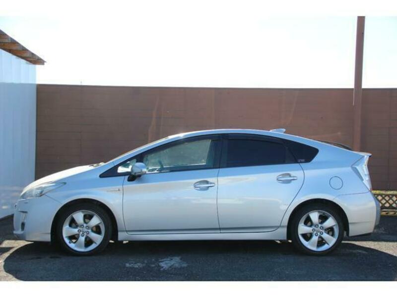 PRIUS-7
