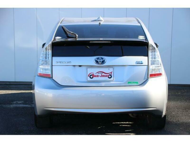 PRIUS-10